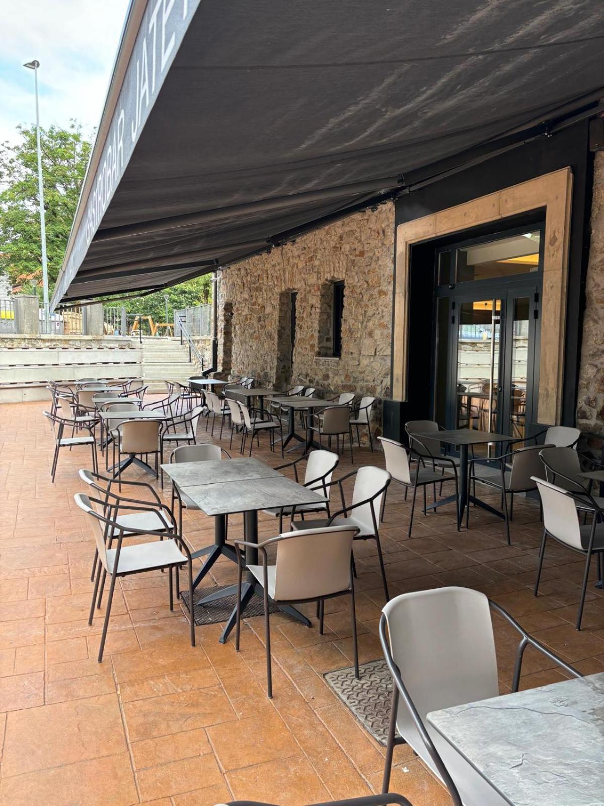 Mondragon Hotela Arrasate/Mondragon Exterior photo
